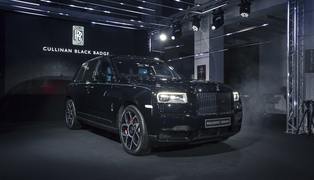 Российская премьера cullinan black badge (1) 